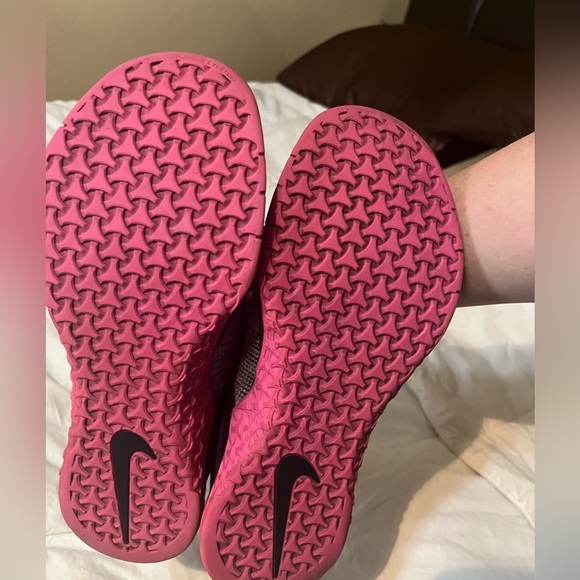 Nike Metcons - Picture 2 of 3